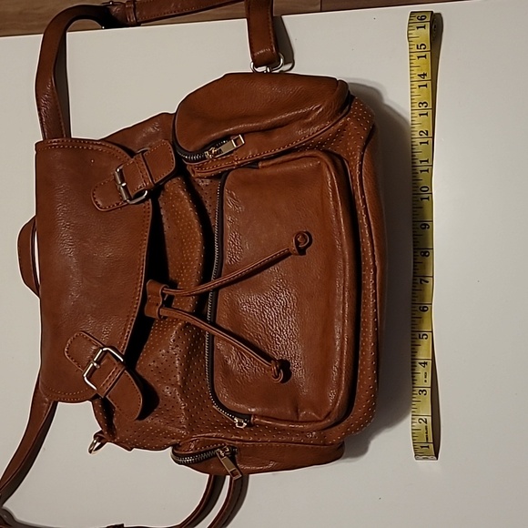 Lovely convertible backpack in brown-chestnut color vegan leather - Picture 9 of 14